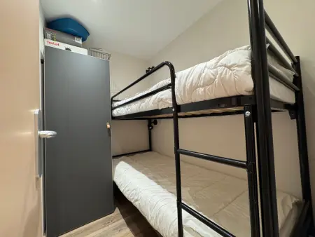 Studio cabine rénové, 4 pers, pied des pistes, balcon sud, près commerces et remontées. - Photo 10