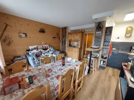 Charmant T3 avec vue, proche pistes, animaux admis, parking couvert - Photo 2
