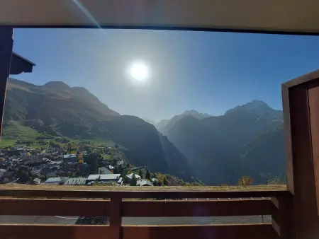 Charmant T3 avec vue, proche pistes, animaux admis, parking couvert - Photo 5
