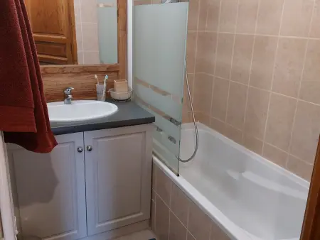 Charmant T3 avec vue, proche pistes, animaux admis, parking couvert - Photo 13