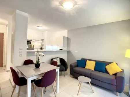 Appartement F2 climatisé à Lamalou-les-Bains, terrasse, proche centre et thermes, animaux acceptés - Photo 2