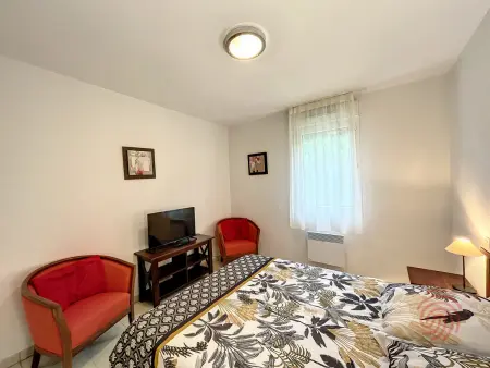 Appartement F2 climatisé à Lamalou-les-Bains, terrasse, proche centre et thermes, animaux acceptés - Photo 8