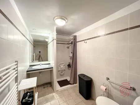 Appartement F2 climatisé à Lamalou-les-Bains, terrasse, proche centre et thermes, animaux acceptés - Photo 9