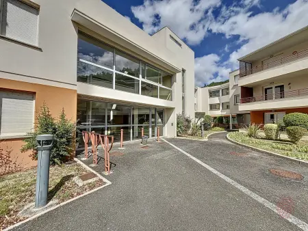Appartement F2 climatisé à Lamalou-les-Bains, terrasse, proche centre et thermes, animaux acceptés - Photo 16