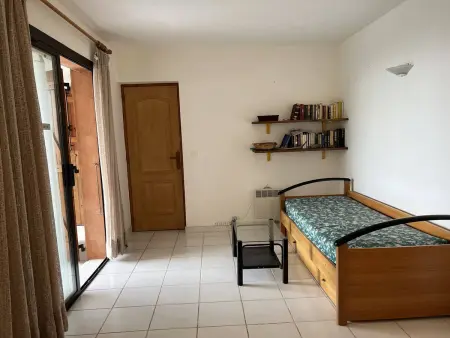 Appartement confortable avec piscine, tennis et plage à pied - Photo 4