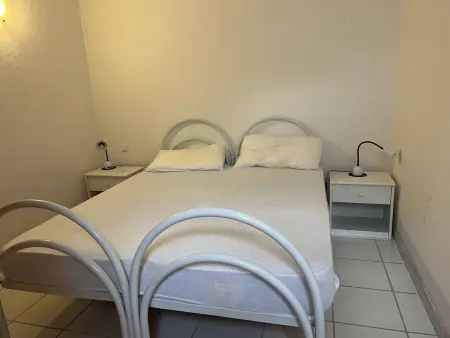 Appartement confortable avec piscine, tennis et plage à pied - Photo 5