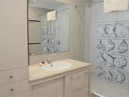 Appartement moderne à Begur avec piscine commune - Photo 19
