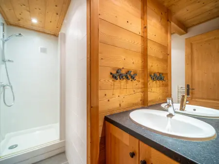 Appartement 3 chambres avec cheminée, terrasse et parking à La Clusaz - Photo 8