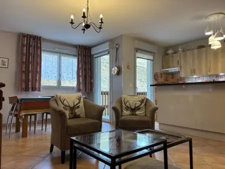 Appartement Fonctionnel avec Balcon, Garage et Wifi - Parfait pour 4 Personnes près des Pistes - Photo 1