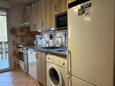 Appartement Fonctionnel avec Balcon, Garage et Wifi - Parfait pour 4 Personnes près des Pistes - Photo 6