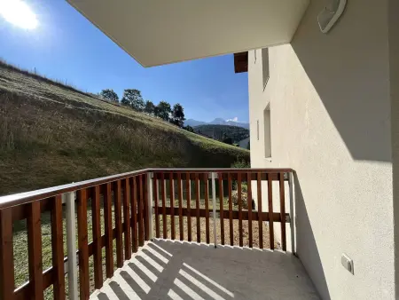 Appartement Fonctionnel avec Balcon, Garage et Wifi - Parfait pour 4 Personnes près des Pistes - Photo 10