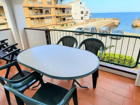 Appartement Familial en Bord de Mer à Llançà avec Superbe Terrasse et Proximité de Plage - Photo 1