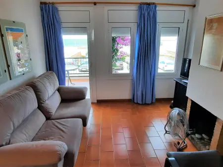 Appartement Familial en Bord de Mer à Llançà avec Superbe Terrasse et Proximité de Plage - Photo 5