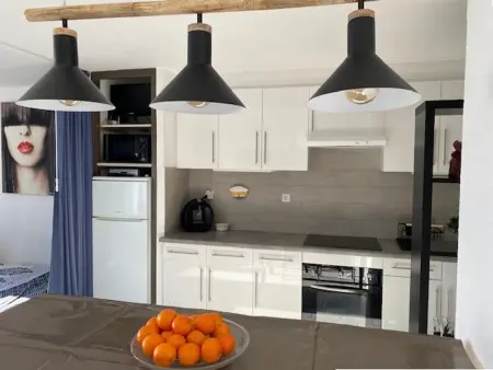 Studio Cabine à Le Barcarès, 4 couchages, terrasse, parking, piscine et activités sportives - Photo 1
