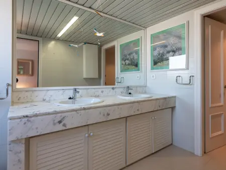 Appartement familial avec piscine en bord de mer - Photo 31