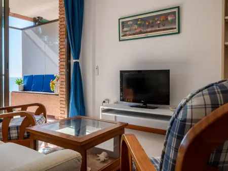 Appartement en Bord de Mer avec Terrasse et Parking Privé - Photo 3