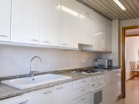 Appartement en Bord de Mer avec Terrasse et Parking Privé - Photo 10