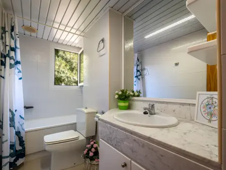 Appartement en Bord de Mer avec Terrasse et Parking Privé - Photo 24