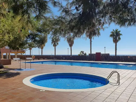 Appartement en Bord de Mer avec Terrasse et Parking Privé - Photo 28
