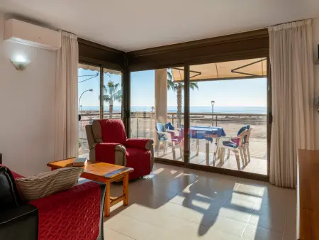 Appartement bord de mer avec piscine et parking, Appartement 4 personnes à Torredembarra - Photo 3