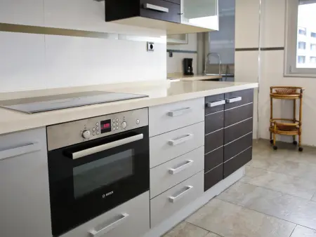 Appartement moderne en bord de mer avec parking et climatisation pour 6 pers. - Photo 9