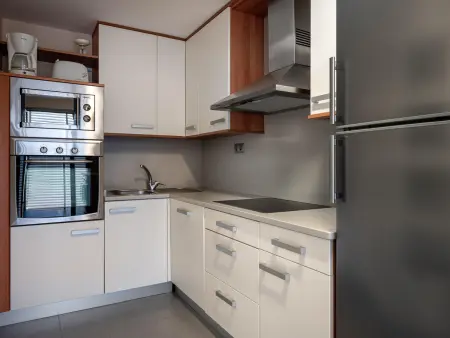 Appartement 2 Chambres avec Piscine et Parking à 250m de la Plage - Photo 10
