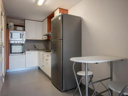 Appartement 2 Chambres avec Piscine et Parking à 250m de la Plage - Photo 11