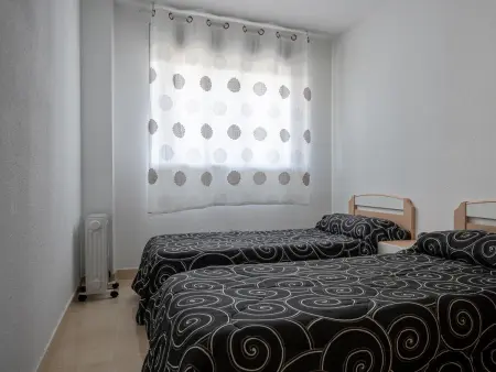 Appartement 2 Chambres avec Piscine et Parking à 250m de la Plage - Photo 15