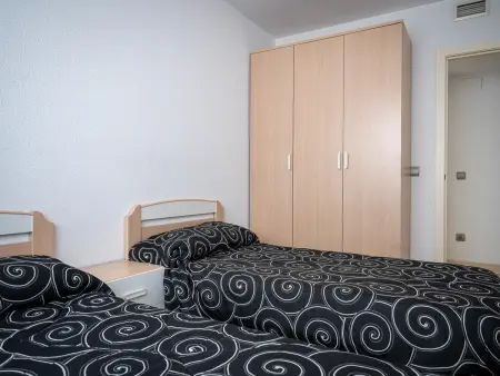 Appartement 2 Chambres avec Piscine et Parking à 250m de la Plage - Photo 16