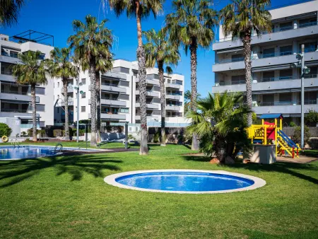 Appartement 2 Chambres avec Piscine et Parking à 250m de la Plage - Photo 30