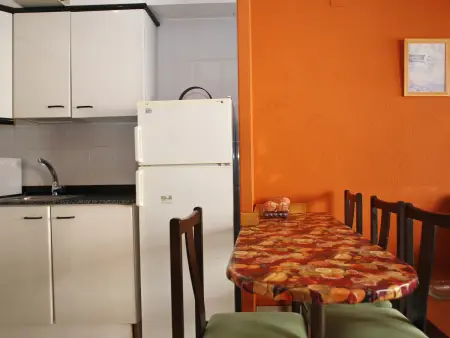 Appartement avec 2 Piscines et Jardin Commun, Appartement 4 personnes à Torredembarra - Photo 9