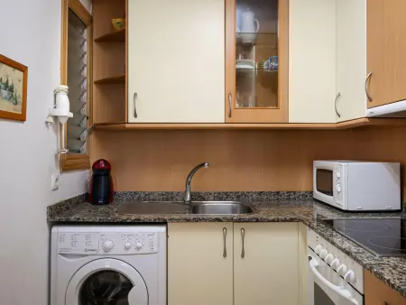Appartement proche plage avec Wi-Fi et climatisation, 6 pers. - Photo 12