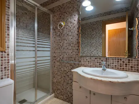 Appartement proche plage avec Wi-Fi et climatisation, 6 pers. - Photo 23