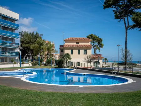 Appartement en bord de mer avec terrasse et piscine commune - Photo 1
