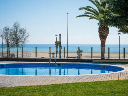 Appartement en bord de mer avec terrasse et piscine commune - Photo 3