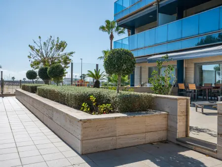 Appartement en bord de mer avec terrasse et piscine commune - Photo 5