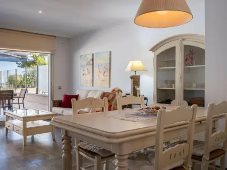 Appartement en bord de mer avec terrasse et piscine commune - Photo 15