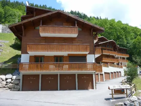 Appartement spacieux à Morzine, 8 pers., WiFi, balcon, proche téléphérique - Photo 17