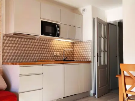 Appartement rénové, proche funiculaire, parking inclus - Photo 3