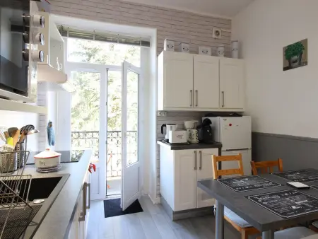 Appartement T2 bis avec balcon au centre de La Bourboule, proche des thermes, 4 pers, Wifi - Photo 4