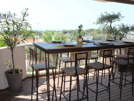 Appartement luxueux climatisé avec superbe vue et parking sécurisé - Photo 1