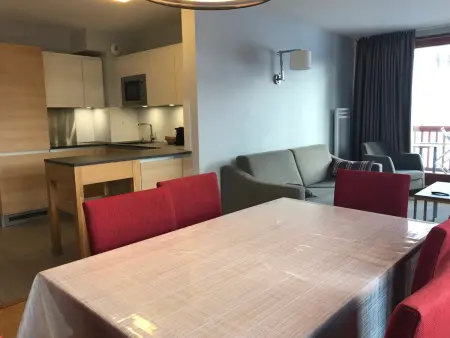 Appartement avec balcon, jacuzzi, sauna, salle de fitness, 3 chambres, parking - Photo 2
