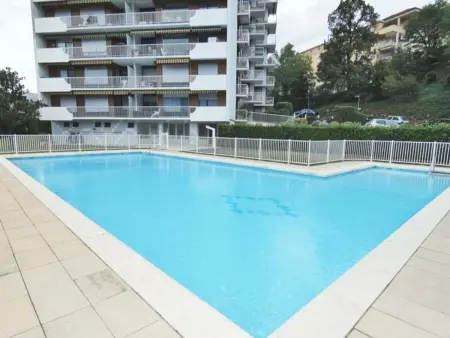 T1 lumineux avec terrasse et parking privé à Aix-les-Bains - Photo 1
