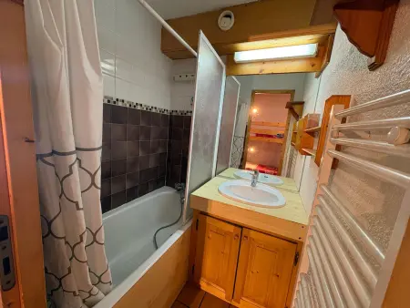 Studio cabine ensoleillé pour 4 personnes, vue sur pistes - Photo 3
