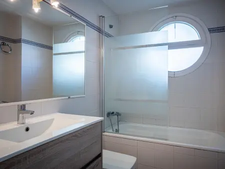 Appartement bord de mer avec piscine et parking à Torredembarra - Photo 24