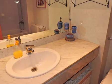 Appartement en bord de mer avec parking et accès piscine - Photo 21