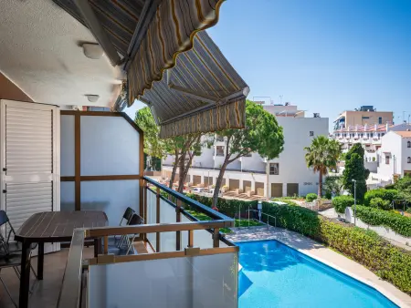 Appartement à Torredembarra avec Piscine Commune et Terrasse - Photo 1