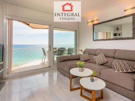 Appartement Spacieux Face à la Mer avec Terrasse à Palamós - Photo 2