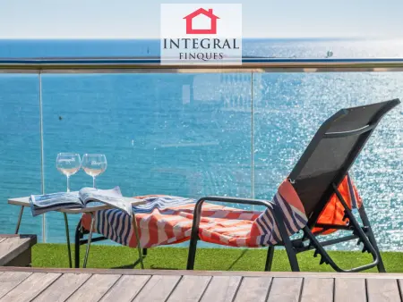 Duplex Moderne avec Jacuzzi, Terrasse & Parking à Palamós - Photo 2