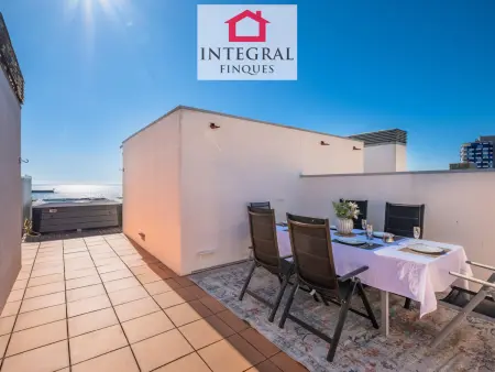 Duplex Moderne avec Jacuzzi, Terrasse & Parking à Palamós - Photo 4
